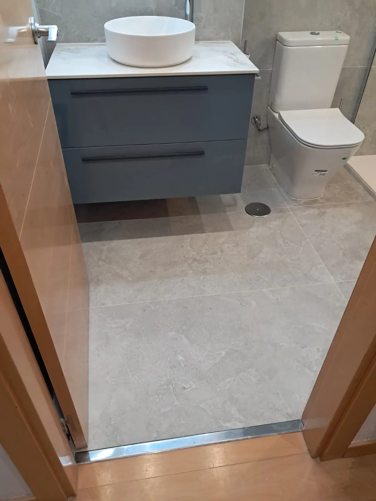Estado anterior del baño en Cuatro Caminos con bañera